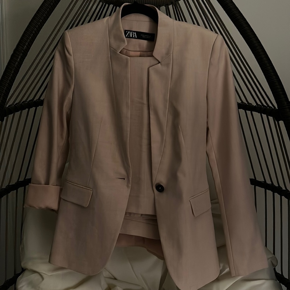 Zara pink suit